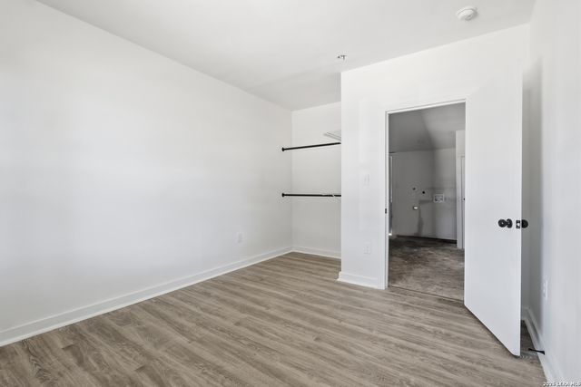 121 ELAND DR, San Antonio, TX 78213