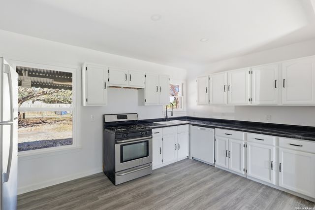 121 ELAND DR, San Antonio, TX 78213