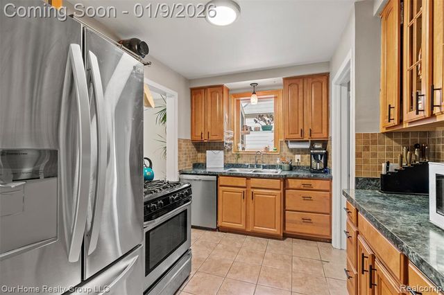 1660 Princeton Road, Berkley, MI 48072