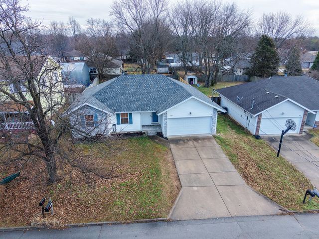 3866 S Leawood Avenue, Springfield, MO 65807