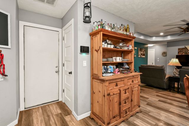 3866 S Leawood Avenue, Springfield, MO 65807