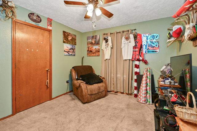 3866 S Leawood Avenue, Springfield, MO 65807