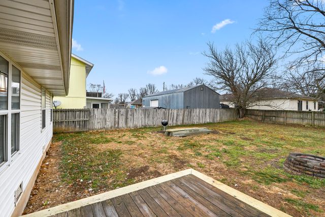 3866 S Leawood Avenue, Springfield, MO 65807