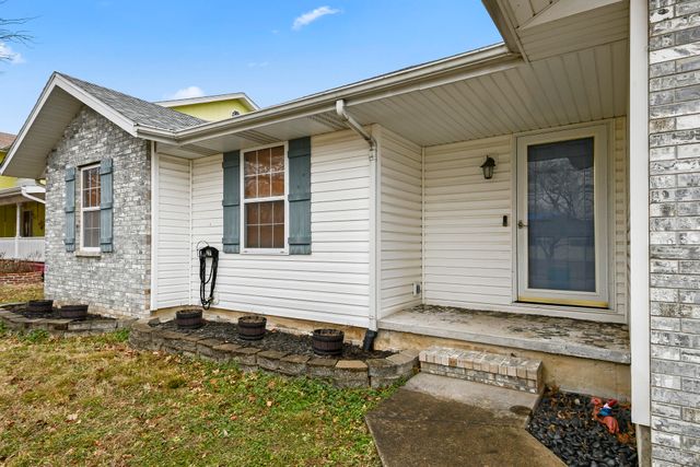 3866 S Leawood Avenue, Springfield, MO 65807