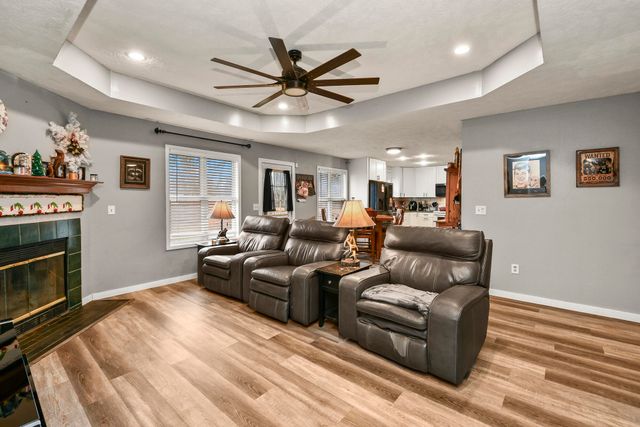 3866 S Leawood Avenue, Springfield, MO 65807