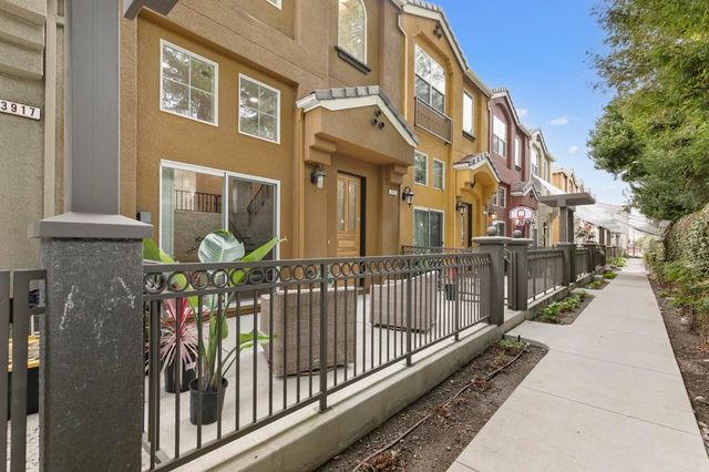 3925 Borgo Cmn, Fremont, CA 94538