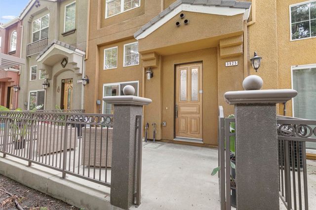 3925 Borgo Cmn, Fremont, CA 94538