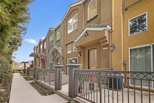 3925 Borgo Cmn, Fremont, CA 94538