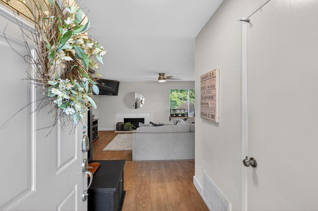 4920 SKY Pkwy, Sacramento, CA 95823