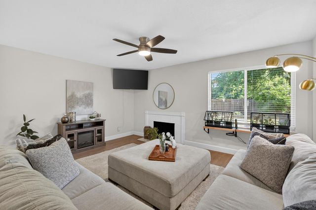 4920 SKY Pkwy, Sacramento, CA 95823