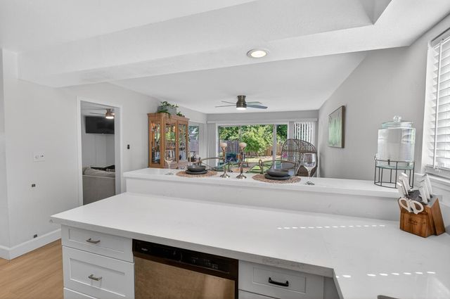 4920 SKY Pkwy, Sacramento, CA 95823