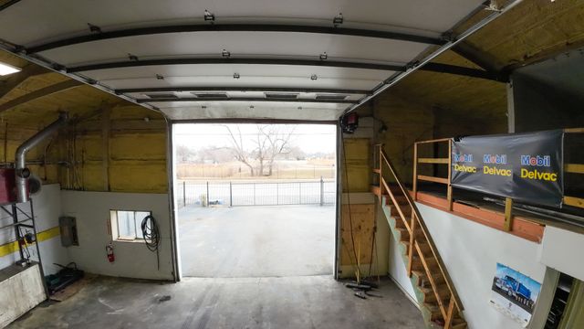 17620 Chicago Avenue, Lansing, IL 60438