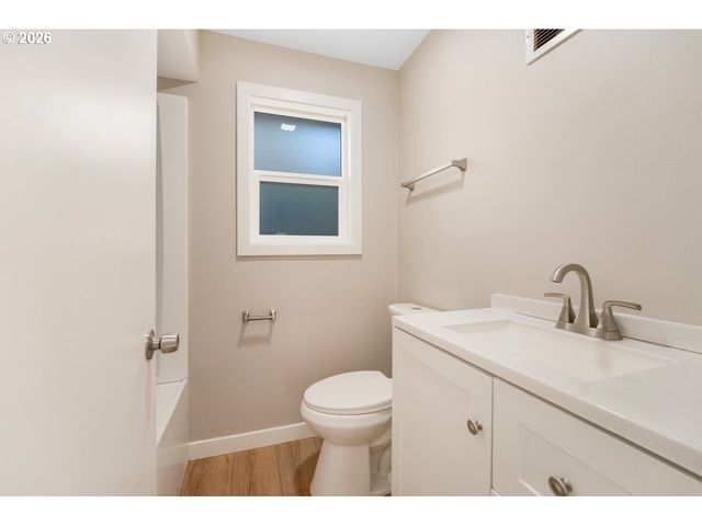 1155 MADISON St, Eugene, OR 97402
