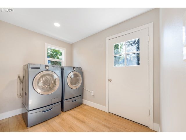 1155 MADISON St, Eugene, OR 97402