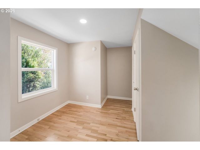 1155 MADISON St, Eugene, OR 97402