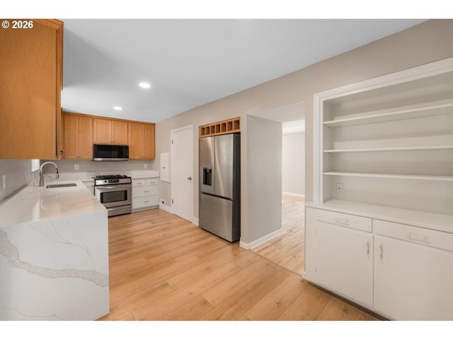 1155 MADISON St, Eugene, OR 97402