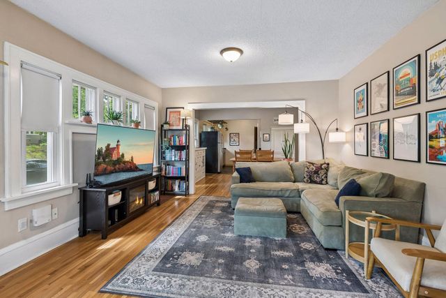 2500 E 42nd Street, Minneapolis, MN 55406