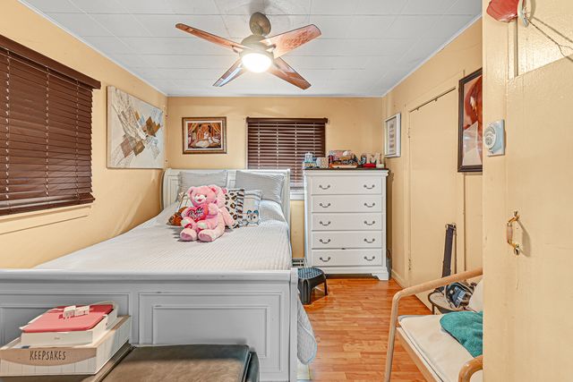 14041 S Calhoun Avenue, Burnham, IL 60633