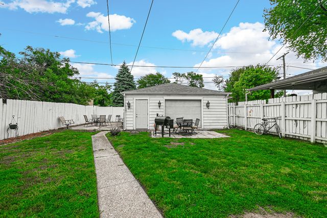14041 S Calhoun Avenue, Burnham, IL 60633