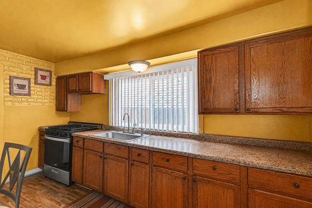14041 S Calhoun Avenue, Burnham, IL 60633