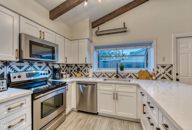 3229 N DESOTO Street, Chandler, AZ 85224