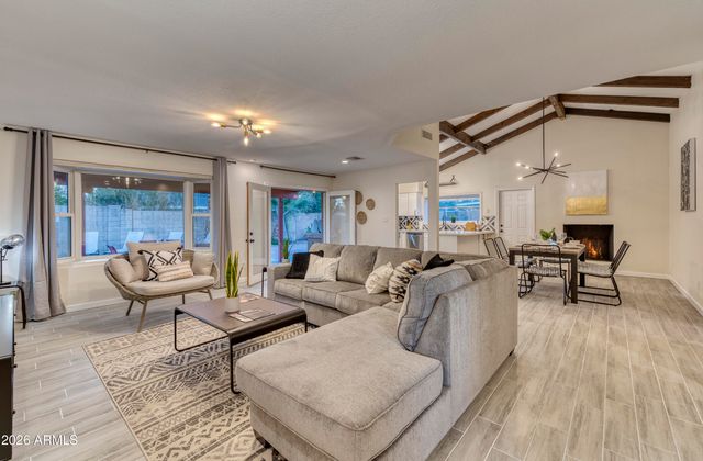 3229 N DESOTO Street, Chandler, AZ 85224