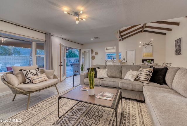 3229 N DESOTO Street, Chandler, AZ 85224