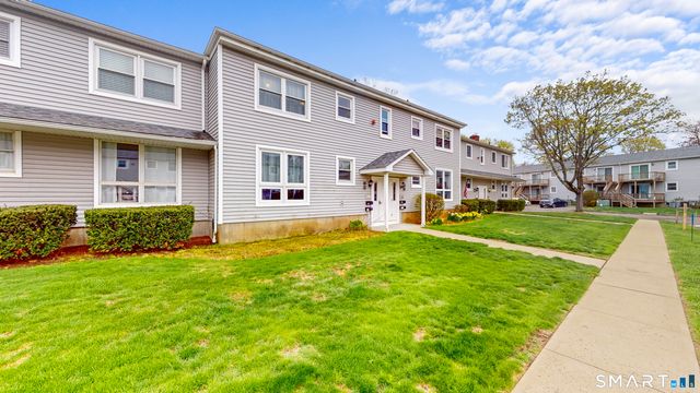 115 Carriage Path South 115, Milford, CT 06460