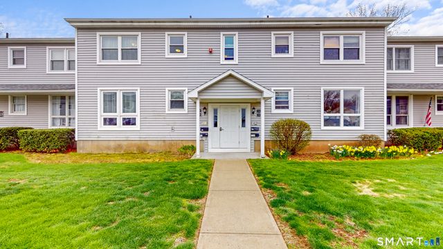 115 Carriage Path South 115, Milford, CT 06460