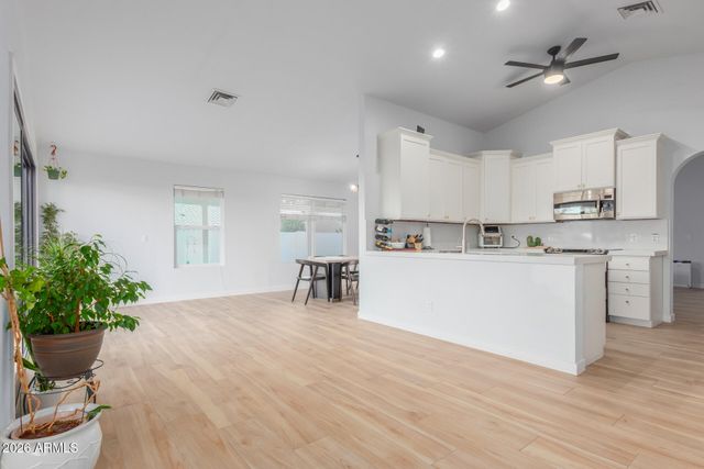 4039 E MORROW Drive, Phoenix, AZ 85050