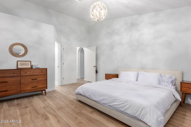 4039 E MORROW Drive, Phoenix, AZ 85050