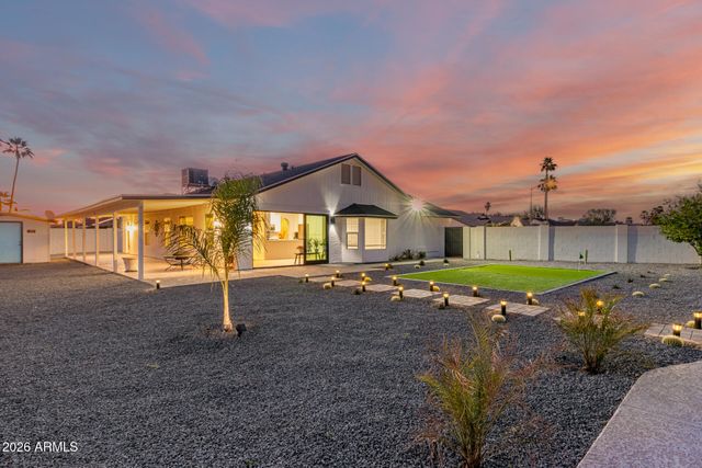 4039 E MORROW Drive, Phoenix, AZ 85050