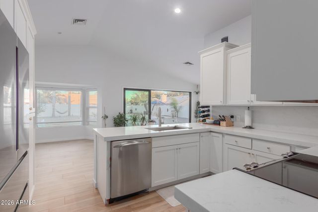 4039 E MORROW Drive, Phoenix, AZ 85050