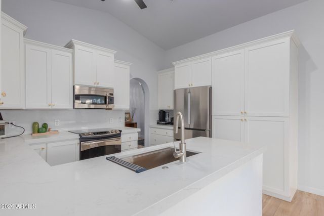 4039 E MORROW Drive, Phoenix, AZ 85050