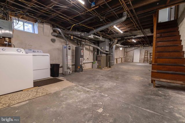 3521 AINSLIE ST, Philadelphia, PA 19129