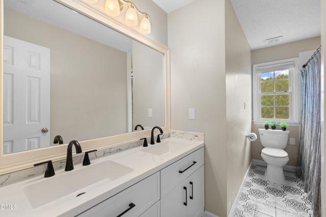 102 Chatsworth Street, Cary, NC 27513