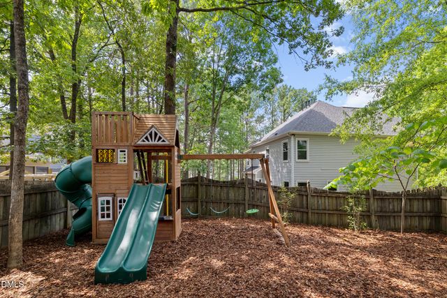 102 Chatsworth Street, Cary, NC 27513