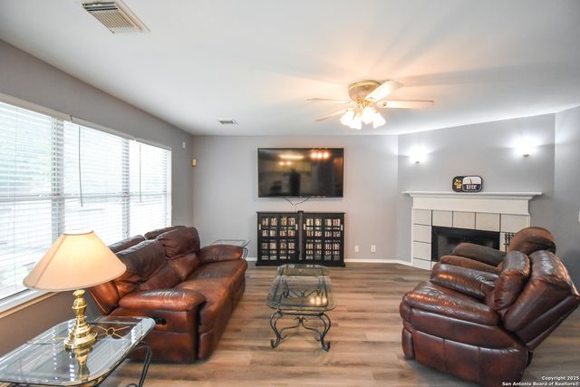 10310 Mission Crk, Converse, TX 78109