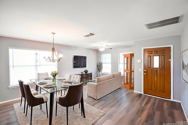 10310 Mission Crk, Converse, TX 78109