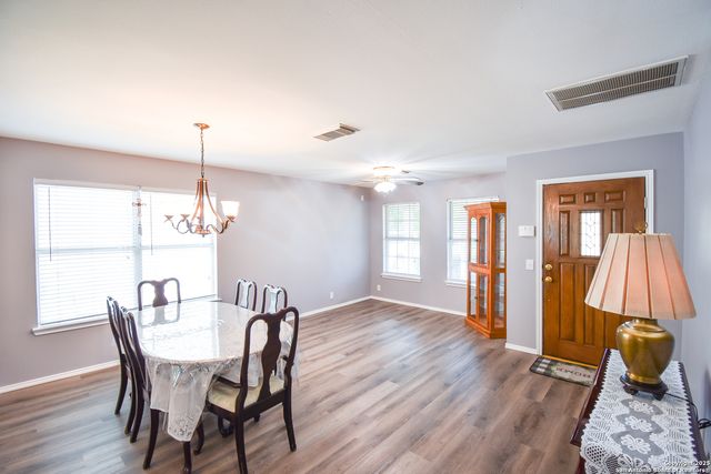 10310 Mission Crk, Converse, TX 78109