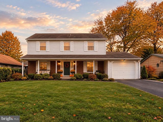 14 MELROSE LN, Willingborough, NJ 08046
