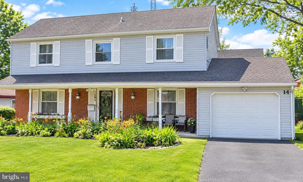 14 MELROSE LN, Willingborough, NJ 08046