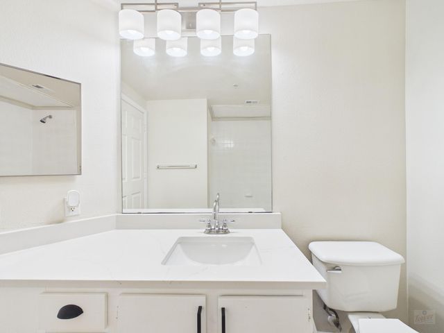 2320 Gracy Farms LN 323, Austin, TX 78758