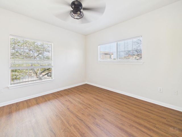 2320 Gracy Farms LN 323, Austin, TX 78758