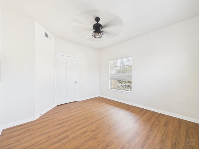 2320 Gracy Farms LN 323, Austin, TX 78758