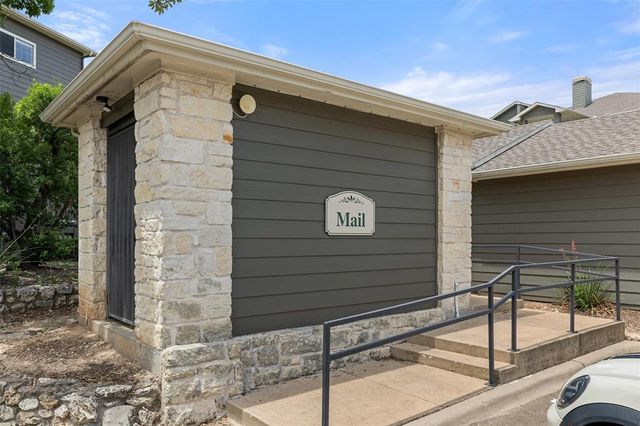 2320 Gracy Farms LN 323, Austin, TX 78758