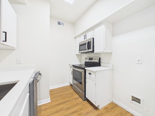 2320 Gracy Farms LN 323, Austin, TX 78758