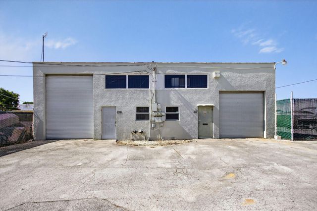 217 SE 1st Terrace SE, Deerfield Beach, FL 33441