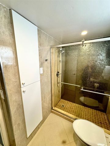 4311 Crystal Lake Dr 213, Deerfield Beach, FL 33064