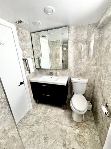 4311 Crystal Lake Dr 213, Deerfield Beach, FL 33064